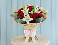 Букет цветов из:  Лилии и Розы в Тацинской