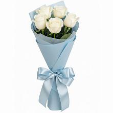 Букет 5 Белых роз Проуд в Тацинской
