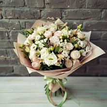 Букет нежное ассорти в Тацинской Букет цветов из:  Альстромерии, Розы и Хризантемы в Тацинской