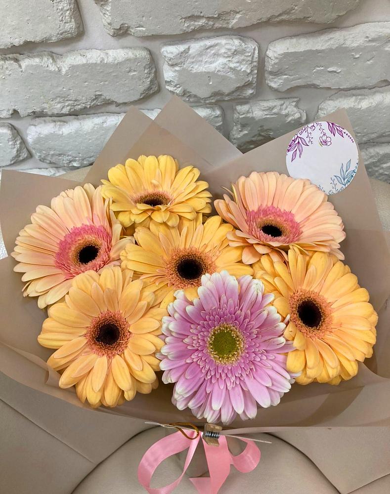 Букет Любимые краски в Тацинской Букет цветов из: Герберы в Тацинской