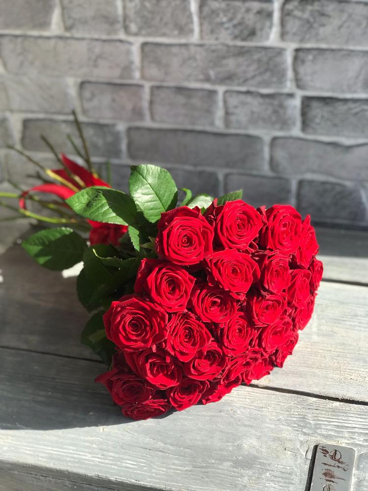 Букет Красные розы Фридом в Тацинской