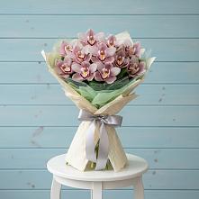 Букет цветов из:  Орхидеи и Розы в Тацинской