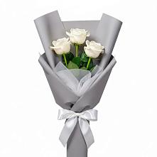 Букет 3 белые розы в Тацинской