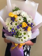 Букет цветов из:  Ирисы, Хризантемы и Розы #REPLACE_PRED# Тацинской
