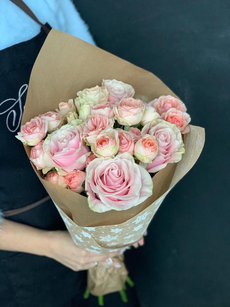 Букет цветов из: Хризантемы и Розы в Тацинской