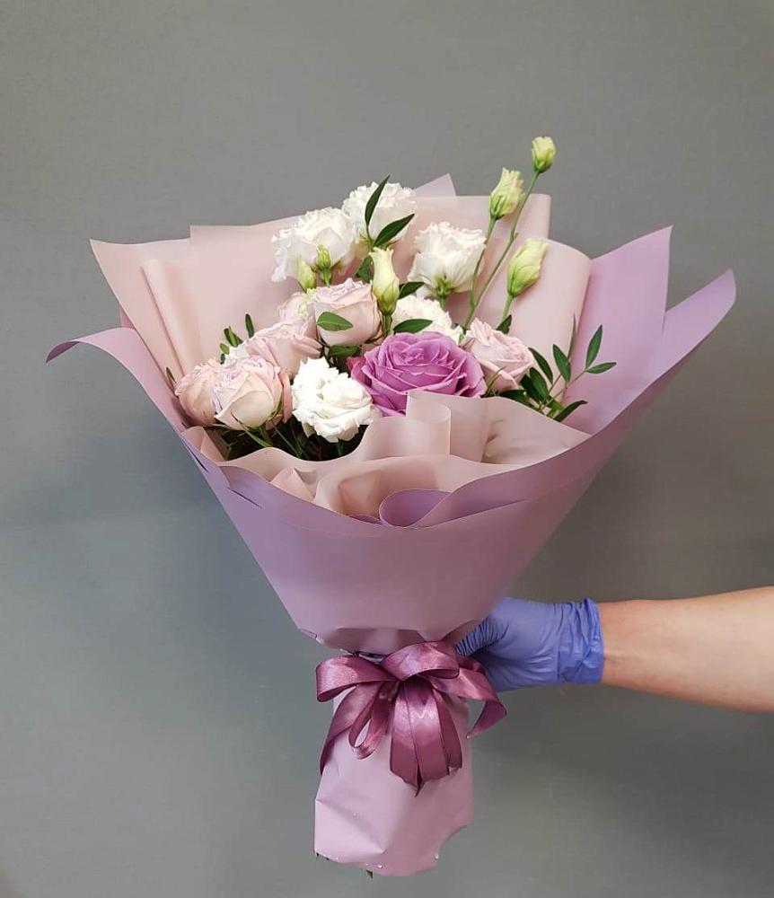 Букет цветов из: Розы и Лизиантусы в Тацинской