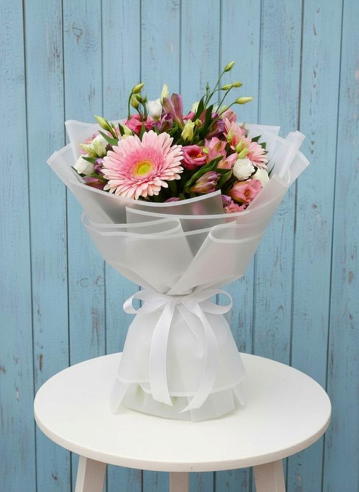 Букет прохладный бриз в Тацинской Букет цветов из: Герберы, Альстромерии и Лизиантусы в Тацинской