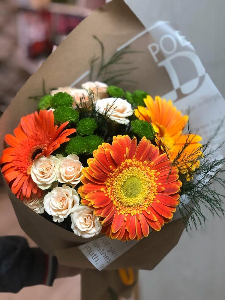 Букет желтый закат в Тацинской Букет цветов из: Герберы, Хризантемы и Розы в Тацинской