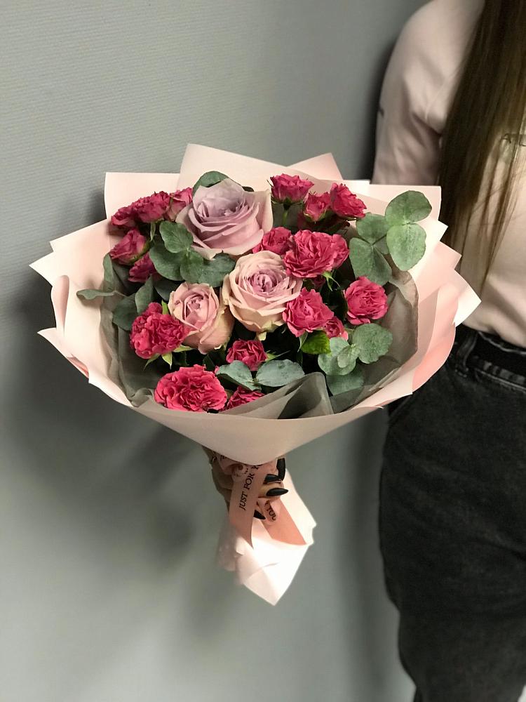 Букет цветов из: Гвоздики и Розы в Тацинской