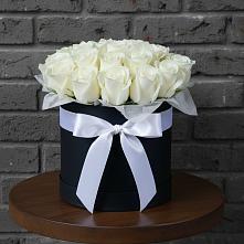 Цветочная композиция из Розы в шляпной коробке в Тацинской