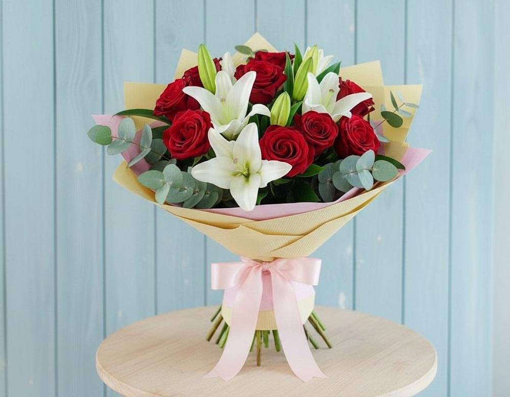 Букет Элегантная гармония в Тацинской Букет цветов из: Лилии и Розы в Тацинской